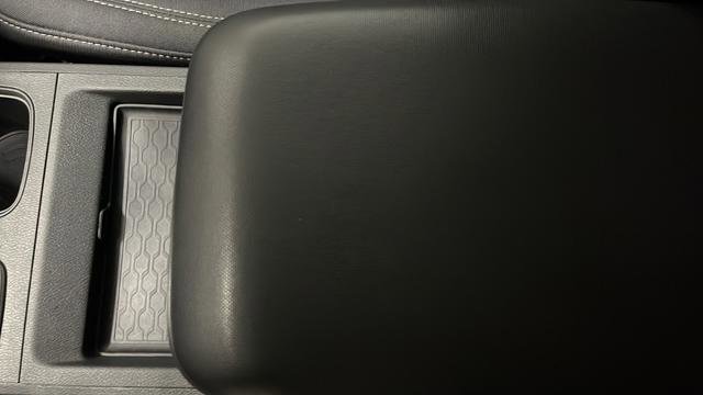 Used 2022 Nissan Frontier SV AWD/4WD image 19