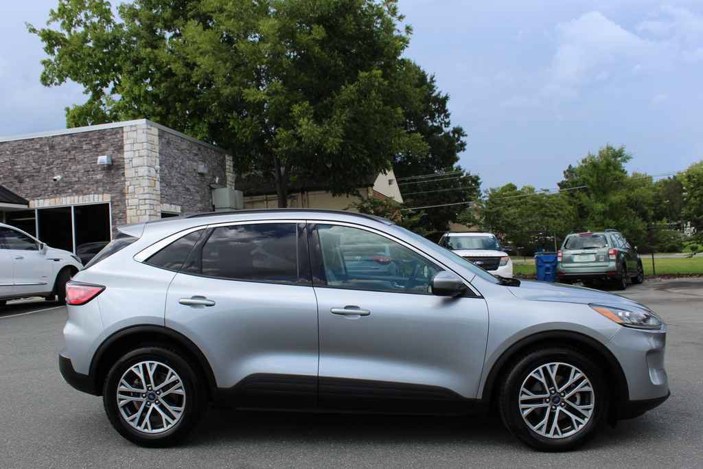 Used 2021 Ford Escape SEL FWD image 4