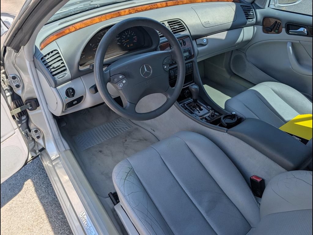 Used 2000 Mercedes-Benz CLK 320 Cabriolet image 9