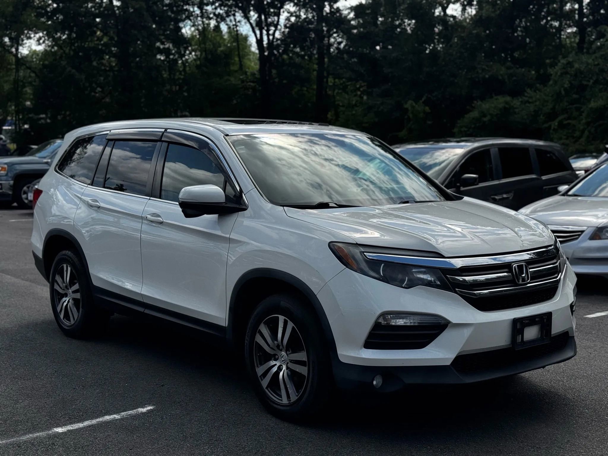Used 2017 Honda Pilot EX-L image 3