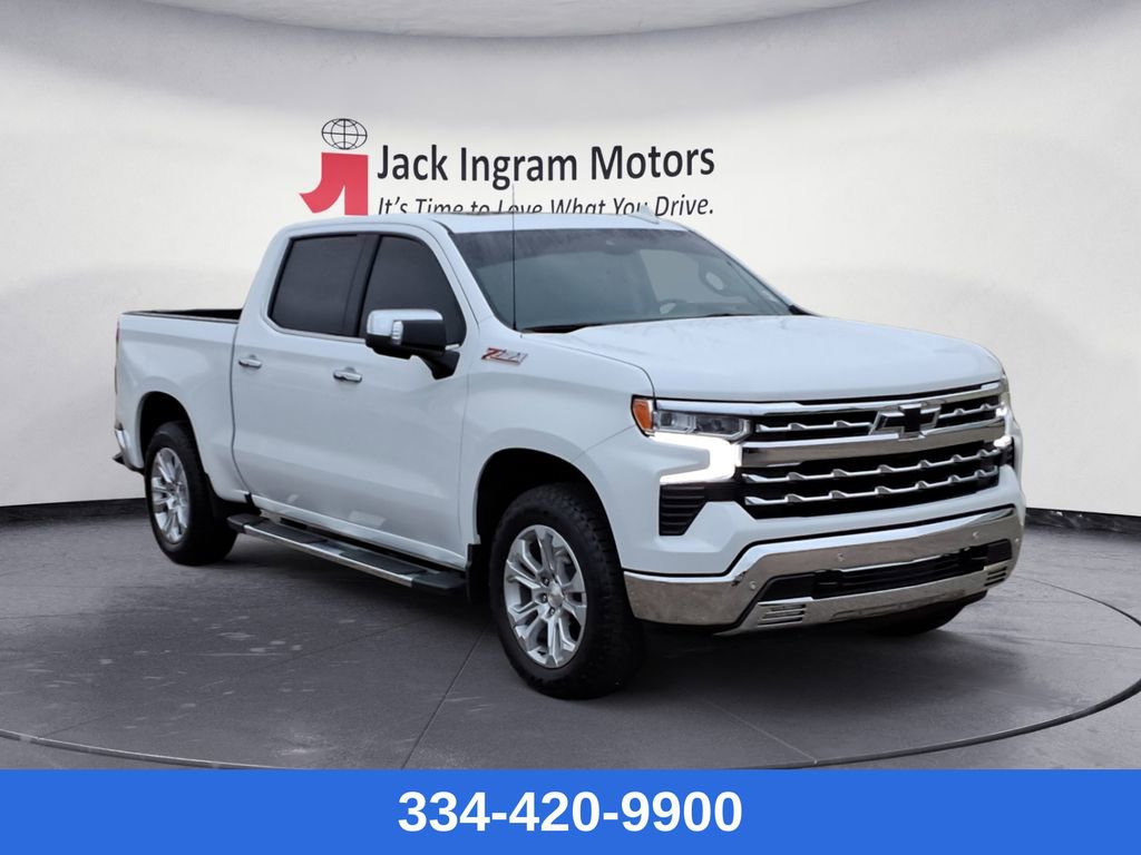 Used 2025 Chevrolet Silverado 1500 LTZ w/ LTZ Premium Package image 7