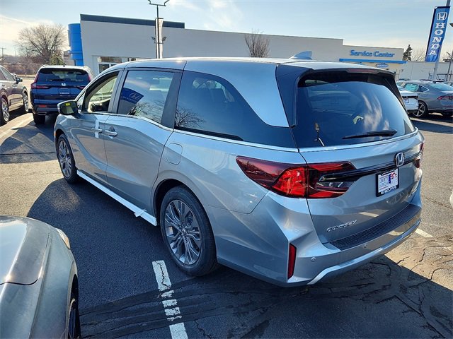 New 2026 Honda Odyssey Touring image 4