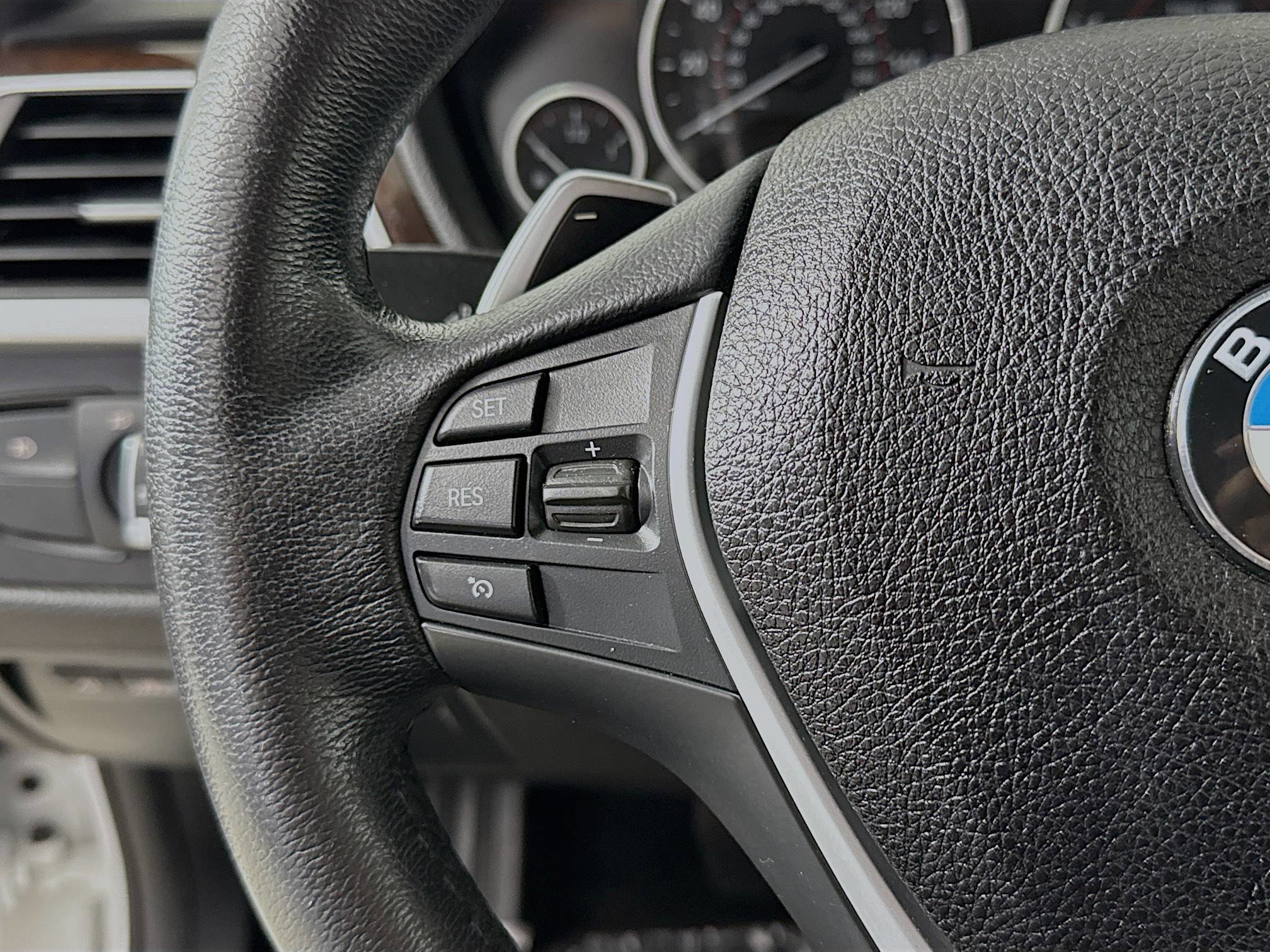 Used 2019 BMW 330i xDrive Wagon w/ Premium Package image 11