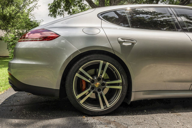 Used 2016 Porsche Panamera GTS AWD/4WD image 10