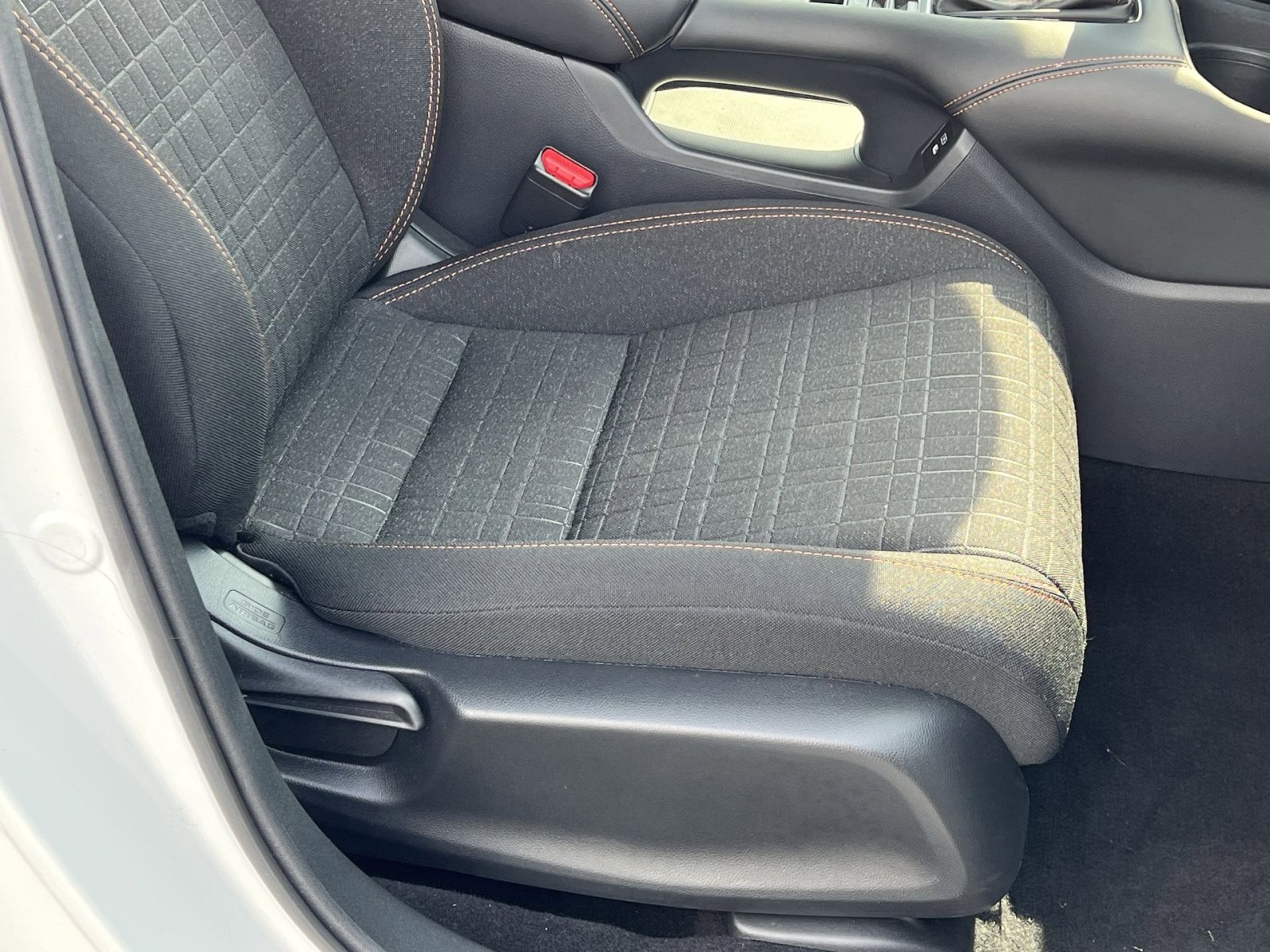 Used 2025 Honda HR-V Sport image 27