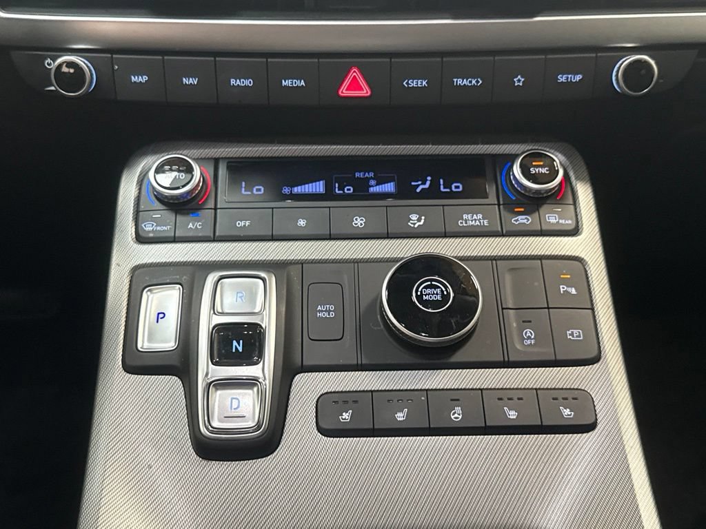 Used 2025 Hyundai Palisade SEL FWD image 16