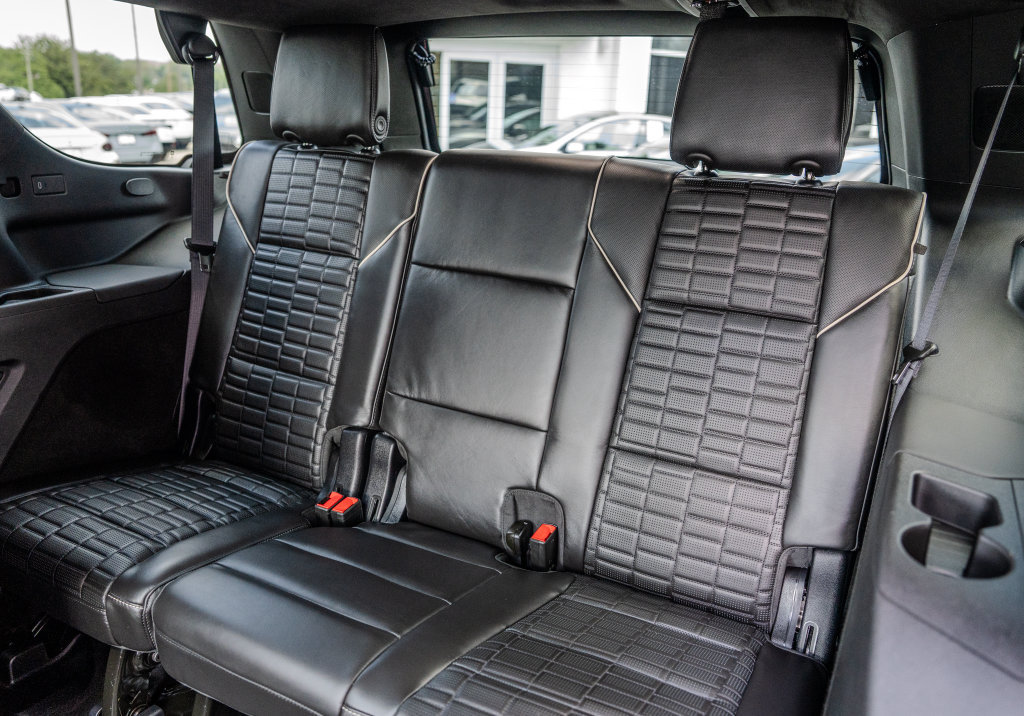 Used 2025 Cadillac Escalade V w/ LPO, ONYX Package AWD/4WD image 23