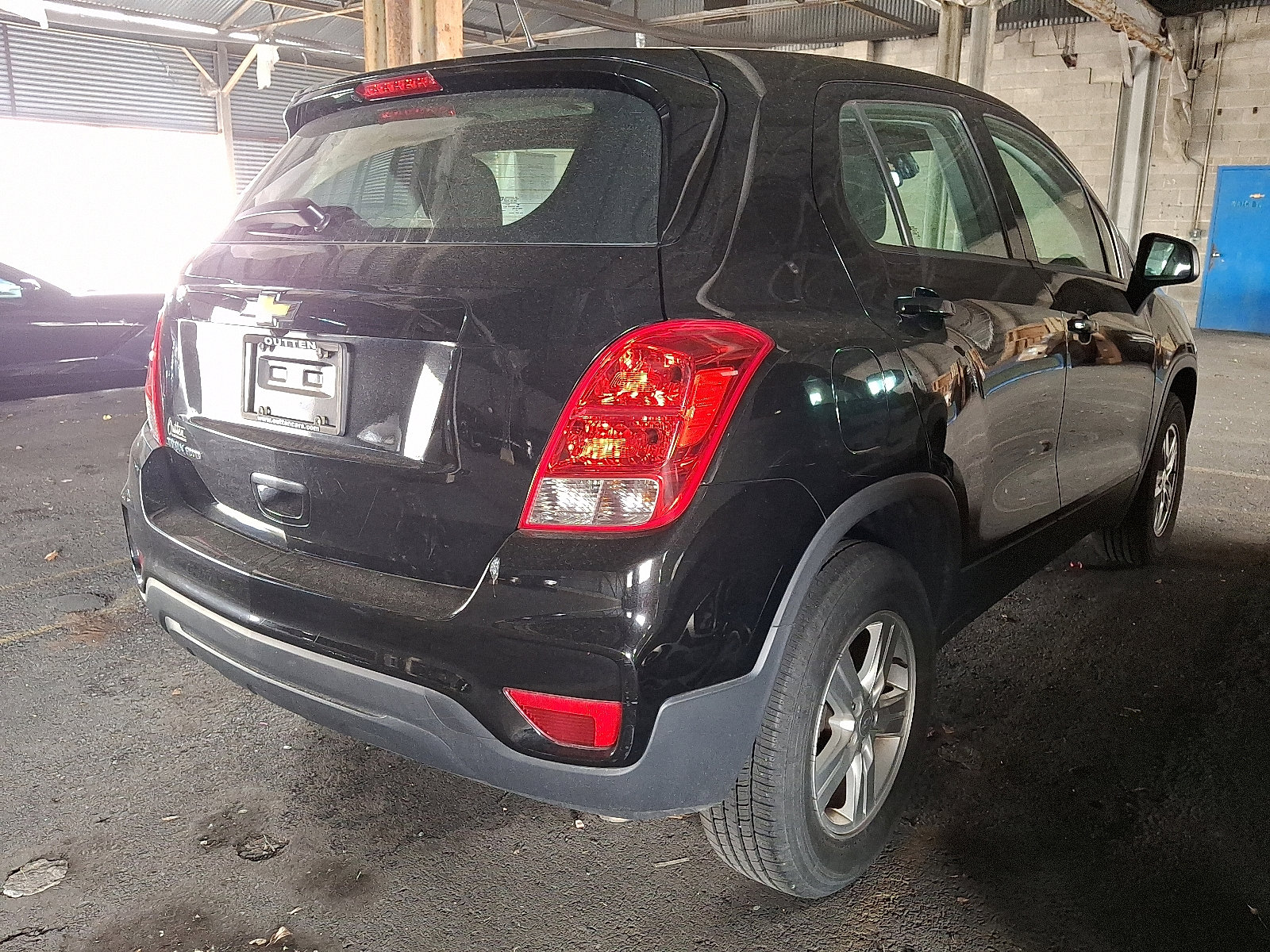 Used 2018 Chevrolet Trax LS w/ LPO, Cargo Package image 2