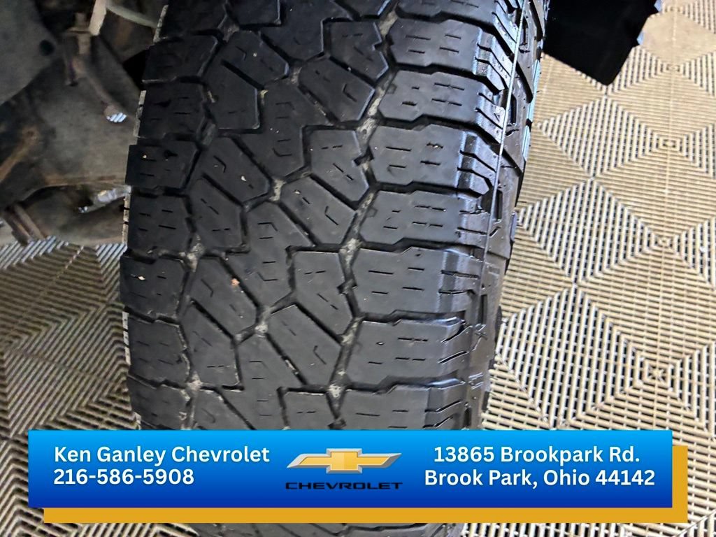 Used 2020 Toyota Tacoma SR5 AWD/4WD image 24