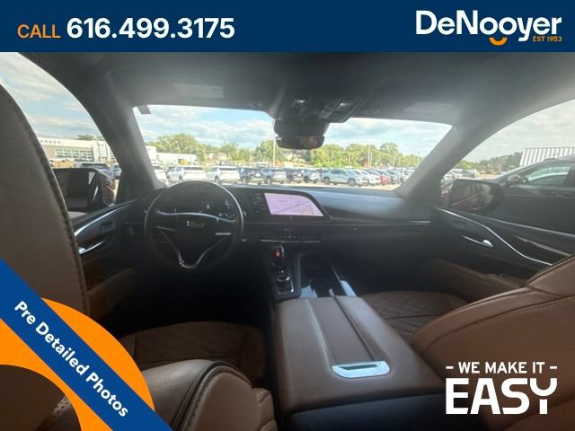 Used 2023 Cadillac Escalade Premium Luxury w/ LPO, Radiant Package AWD/4WD image 34