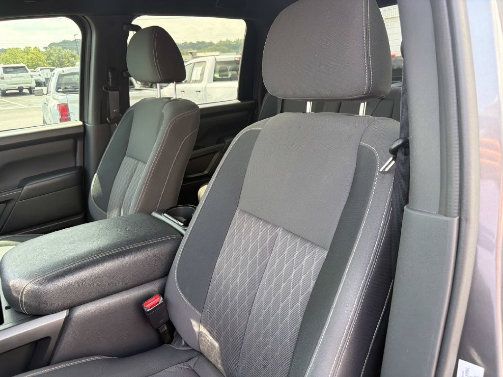 Used 2023 Nissan Titan SV w/ SV Convenience Package AWD/4WD image 21