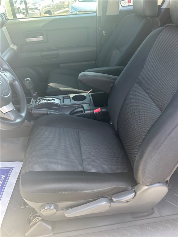 Used 2014 Toyota FJ Cruiser 2WD w/ Convenience Package image 7
