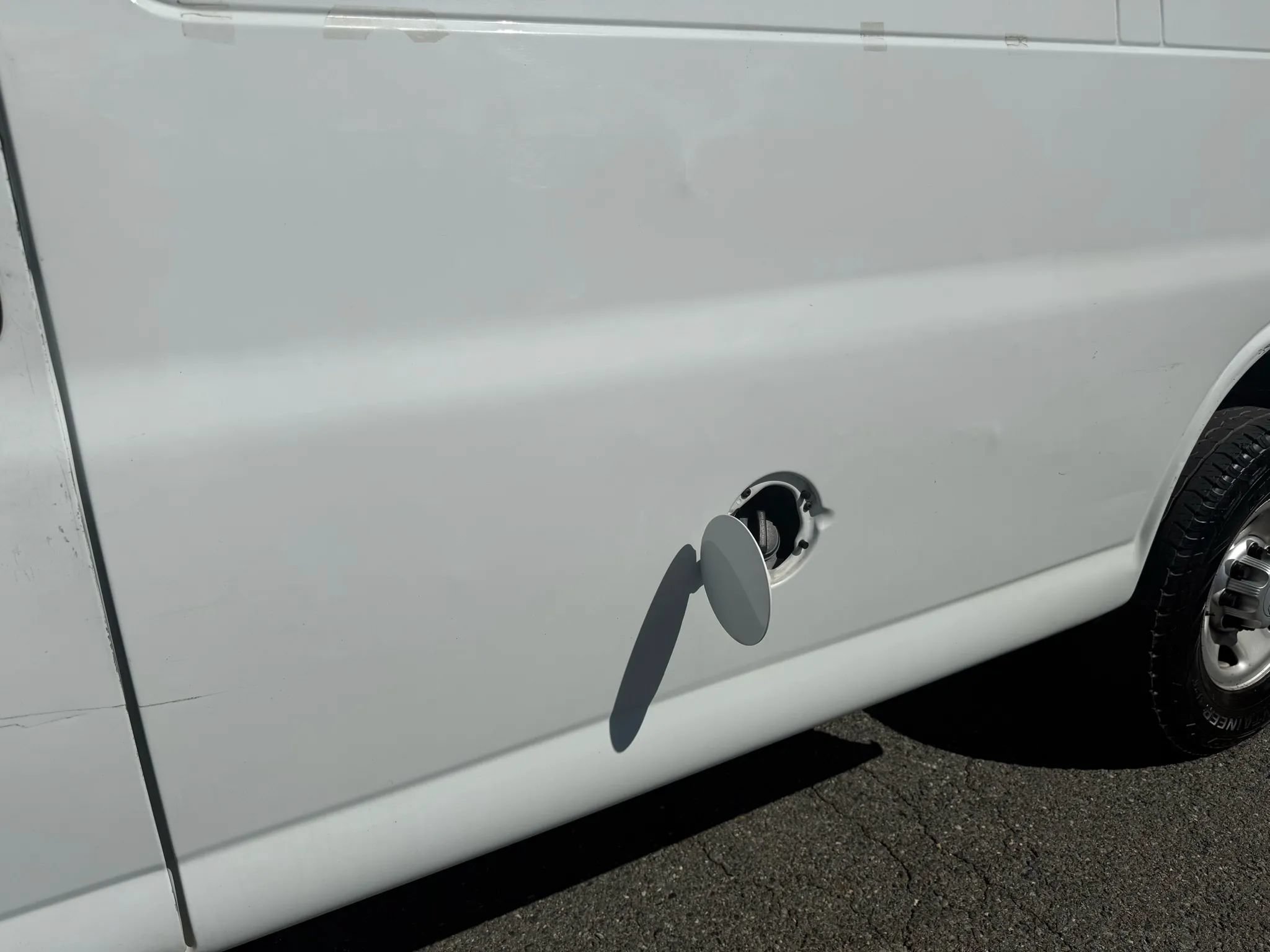 Used 2016 Chevrolet Express 2500 RWD image 15