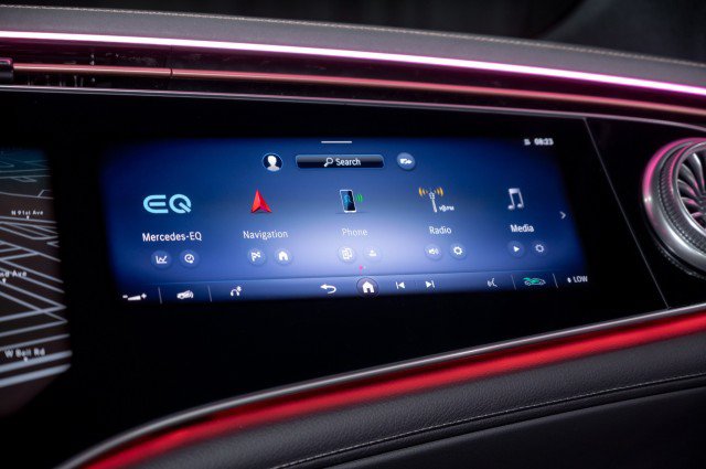 New 2026 Mercedes-Benz EQS 400 4MATIC SUV image 19