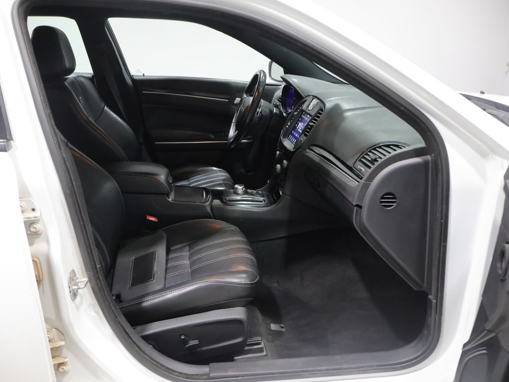 Used 2017 Chrysler 300 S AWD/4WD image 21