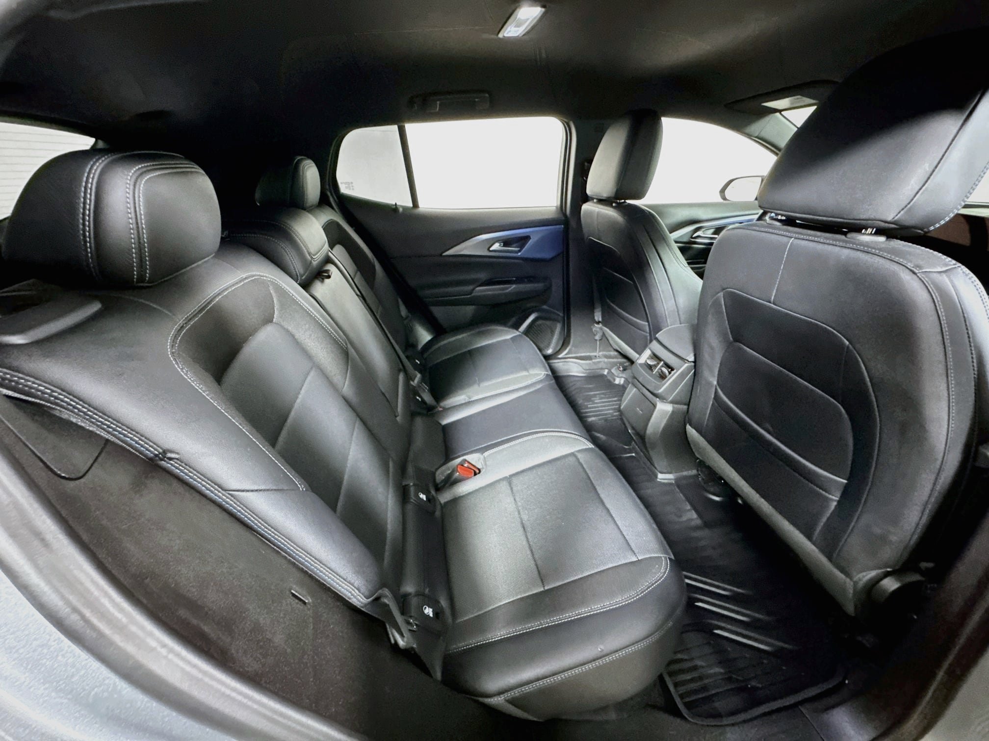 Used 2025 Chevrolet Equinox EV LT FWD image 26