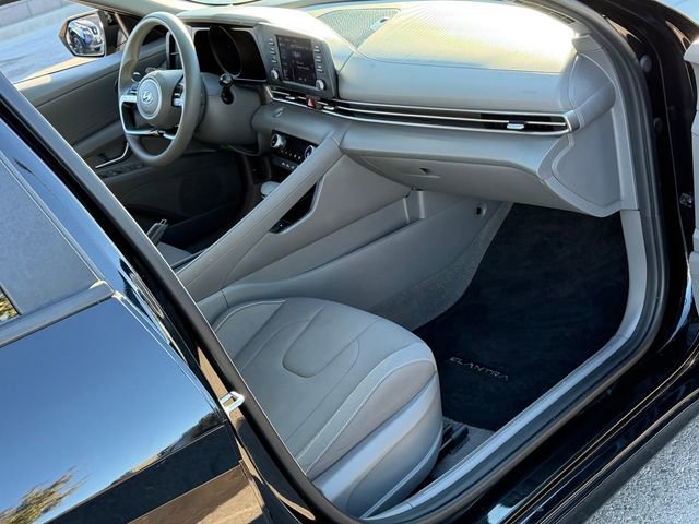 Used 2023 Hyundai Elantra SEL image 26