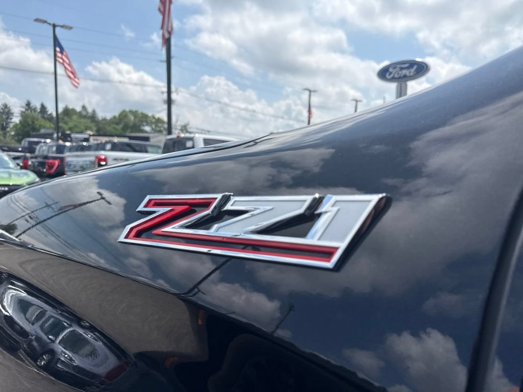 Used 2025 Chevrolet Silverado 1500 LT AWD/4WD image 10