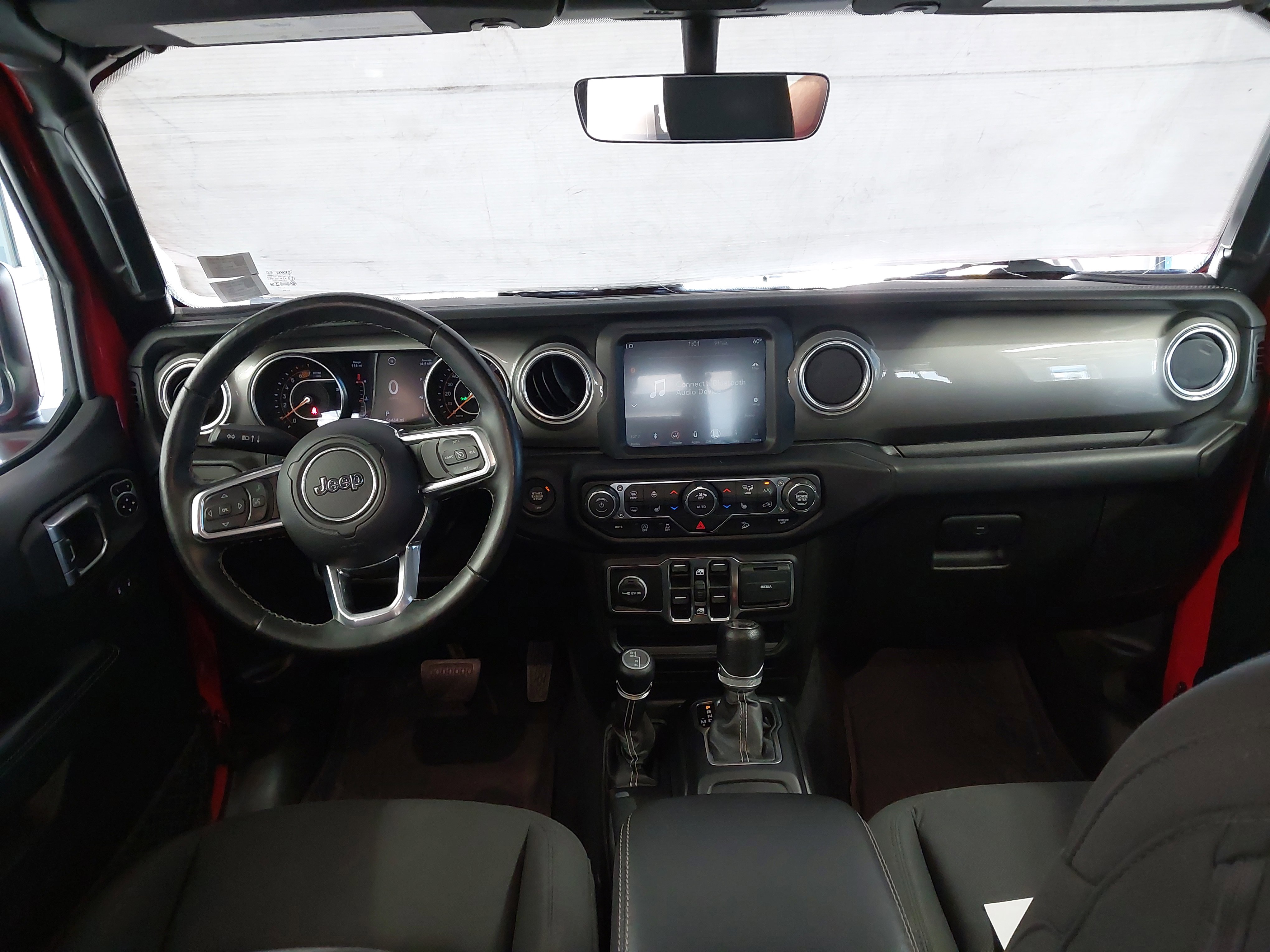 Used 2019 Jeep Wrangler Unlimited Sahara image 5