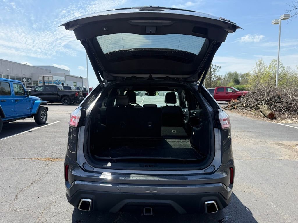 Used 2022 Ford Edge ST w/ Equipment Group 401A image 42