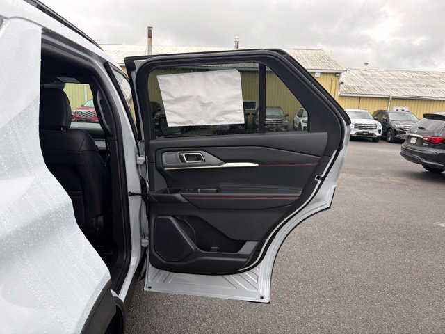 Used 2026 Ford Explorer ST-Line w/ ST-Line Street Pack AWD/4WD image 46