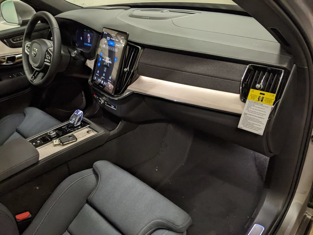 New 2026 Volvo XC90 B6 Ultra w/ Protection Package Premier AWD/4WD image 21