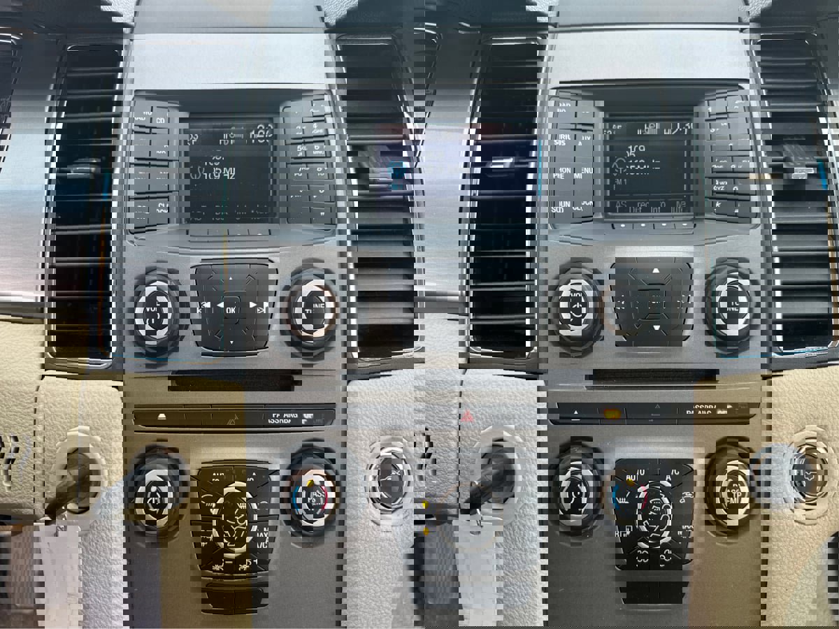 Used 2019 Ford Taurus SEL AWD/4WD image 22