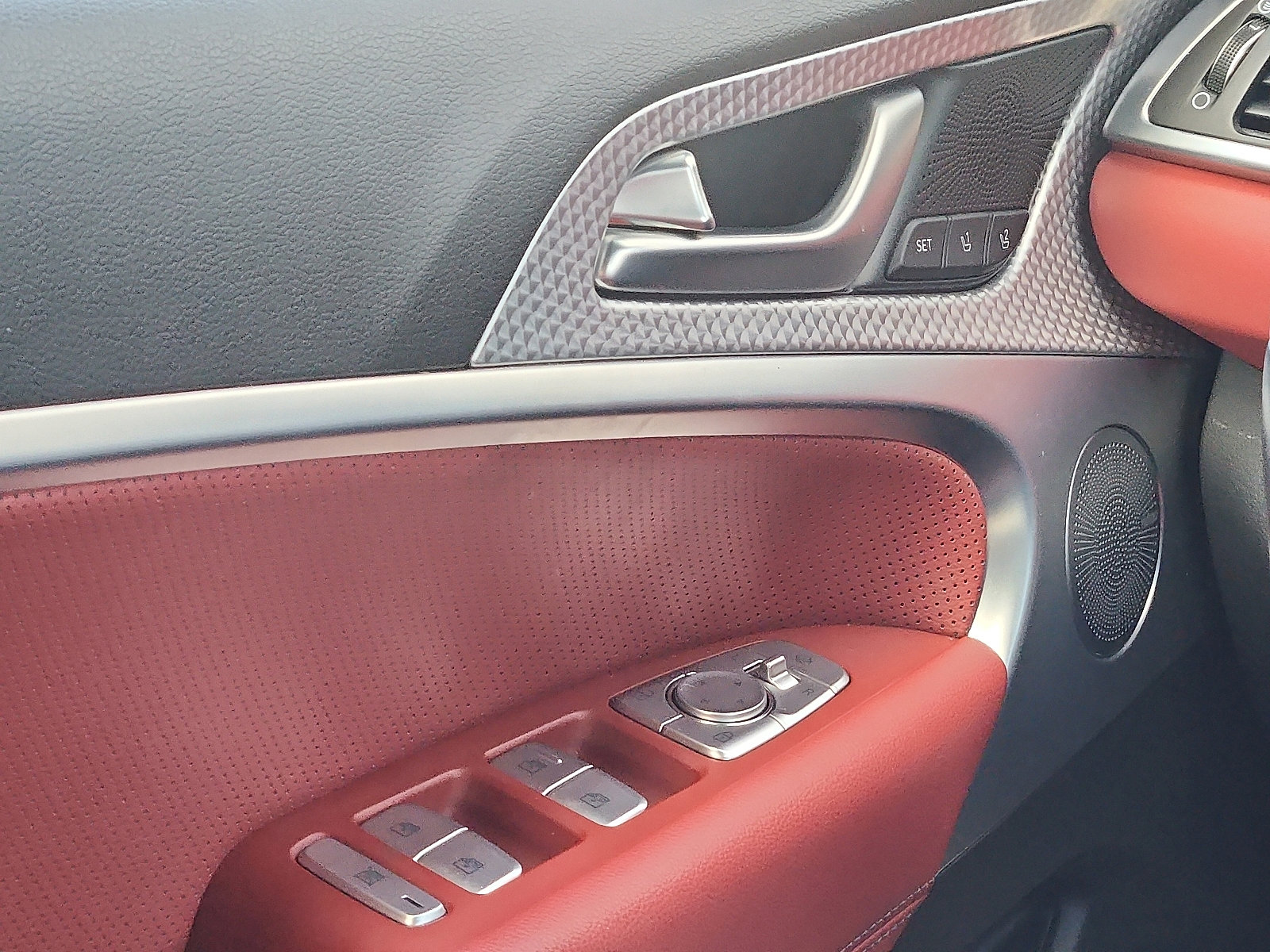 Used 2023 Genesis G70 2.0T w/ Sport Prestige Package image 12