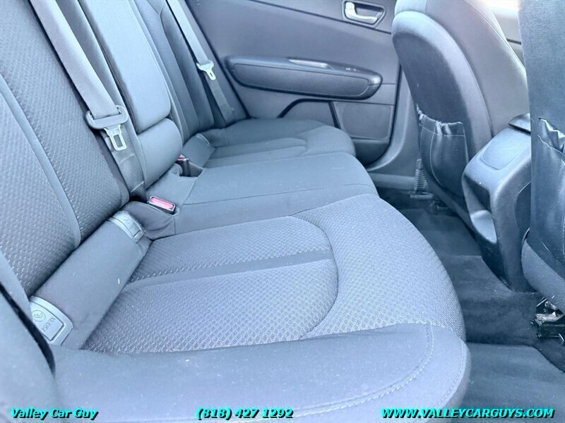Used 2018 Kia Optima LX w/ 17" Alloy Wheels Package FWD image 21