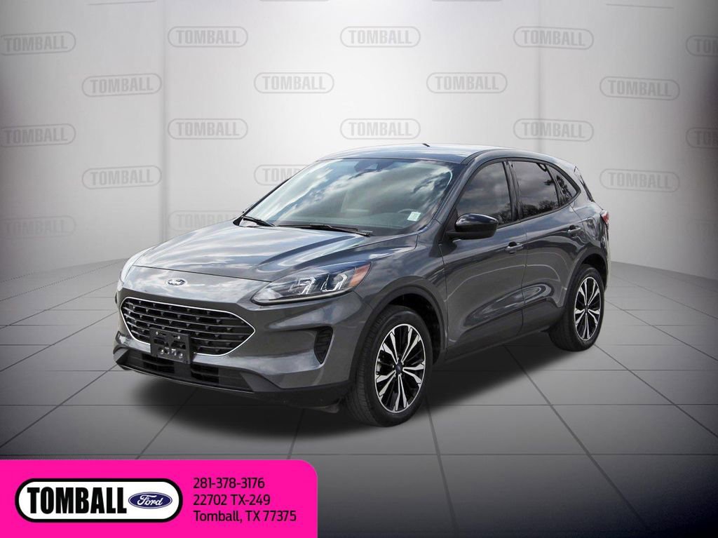 Certified 2022 Ford Escape SE w/ SE Sport Appearance Package image 3