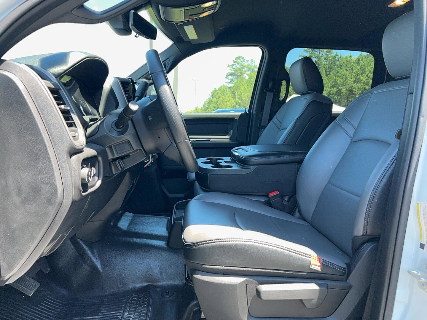 Used 2024 RAM 5500 Tradesman w/ Max Tow Package AWD/4WD image 13