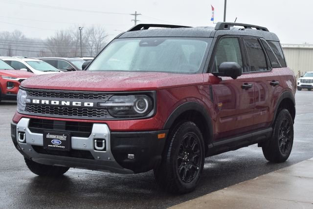 Used 2025 Ford Bronco Sport Badlands image 9