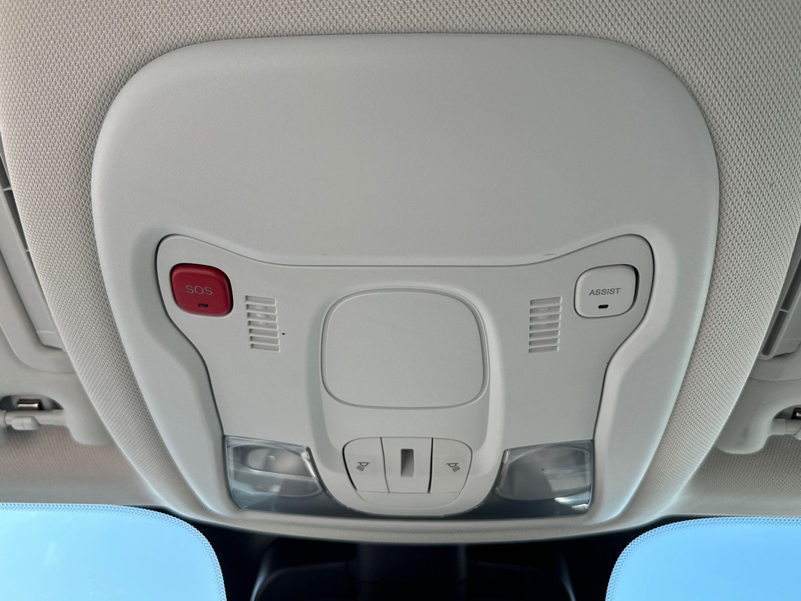 Used 2022 Jeep Renegade Latitude AWD/4WD image 9