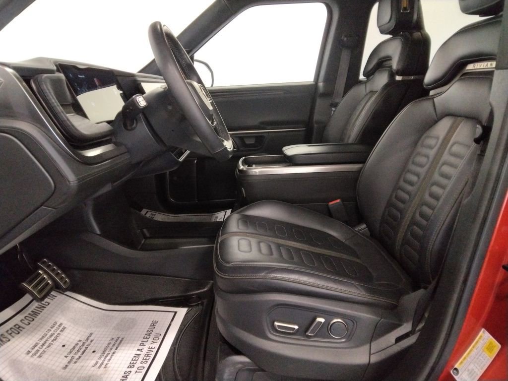 Used 2023 Rivian R1S Launch Edition image 31