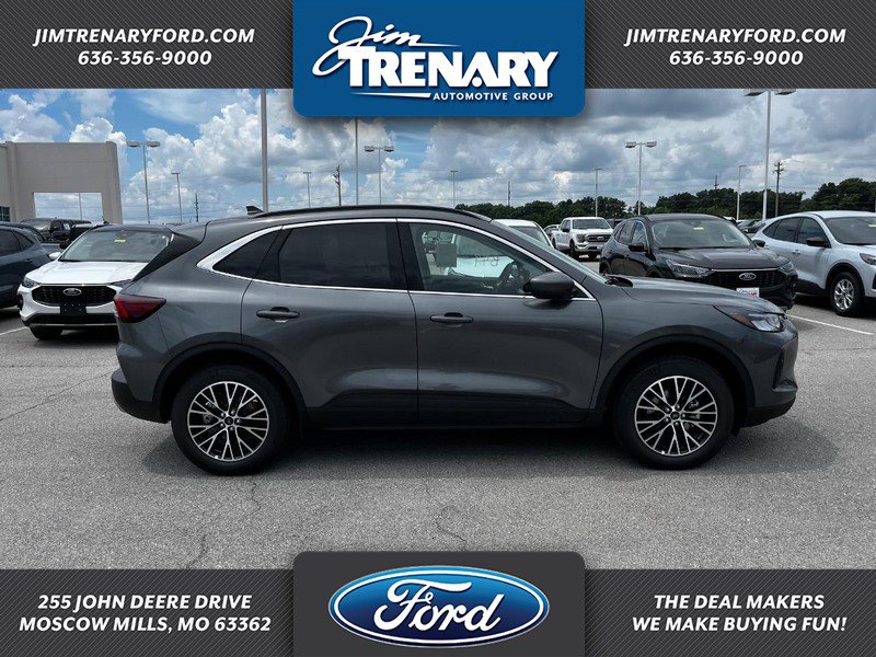 New 2025 Ford Escape SE