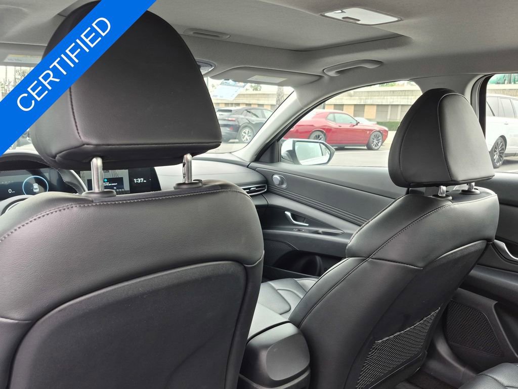 Used 2024 Hyundai Elantra Limited image 15
