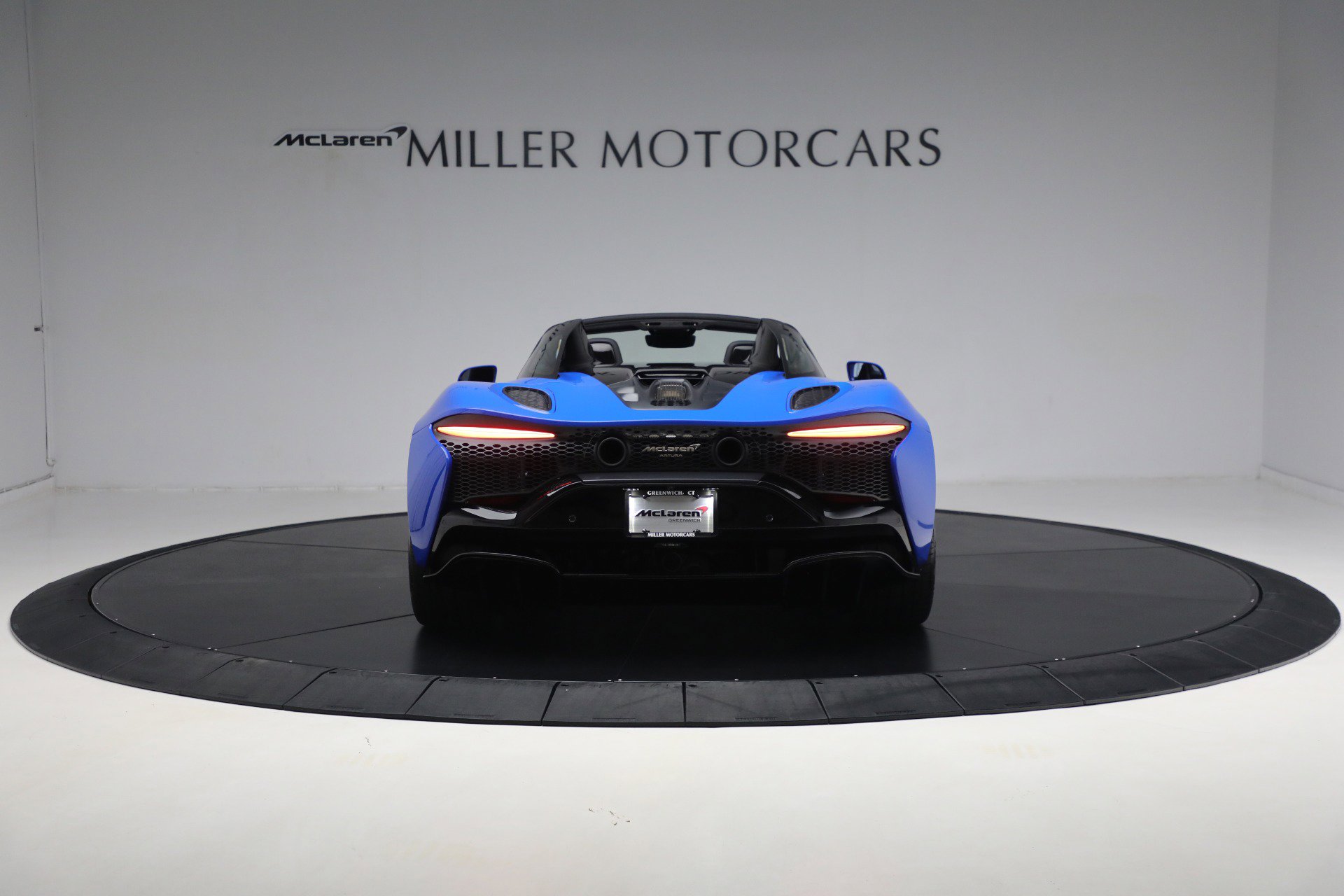 New 2025 McLaren Artura Spider image 6