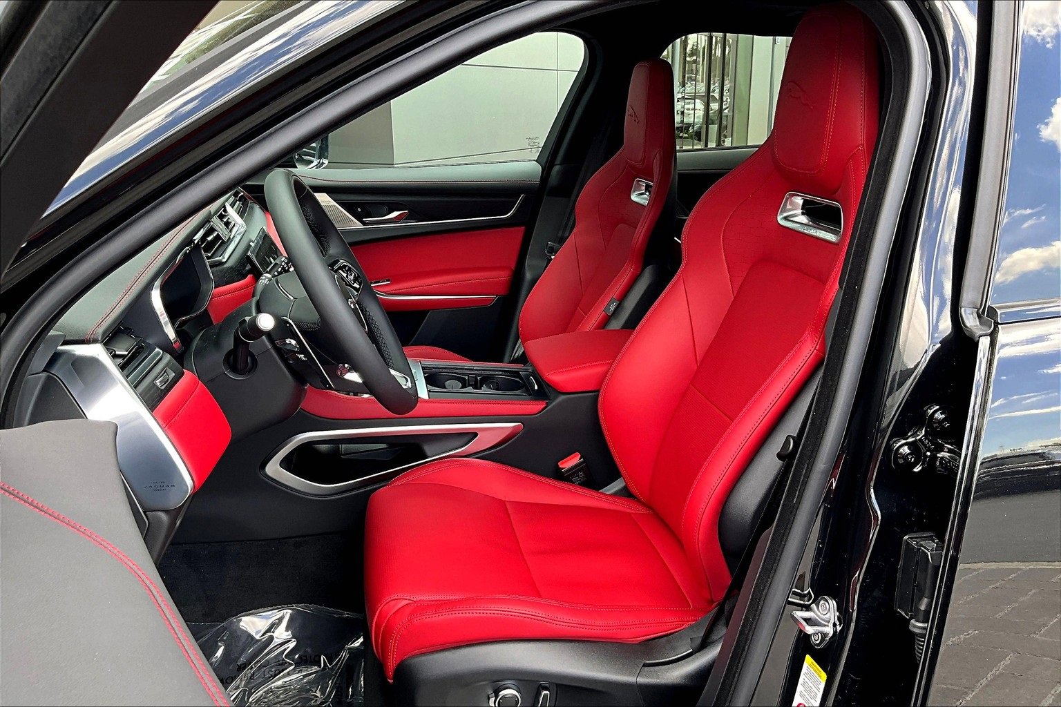 New 2026 Jaguar F-PACE R-Dynamic S image 9