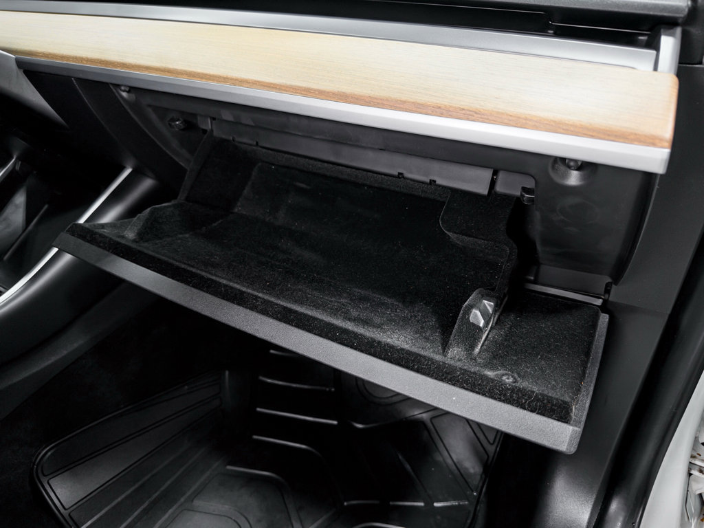 Used 2018 Tesla Model 3 Long Range image 18