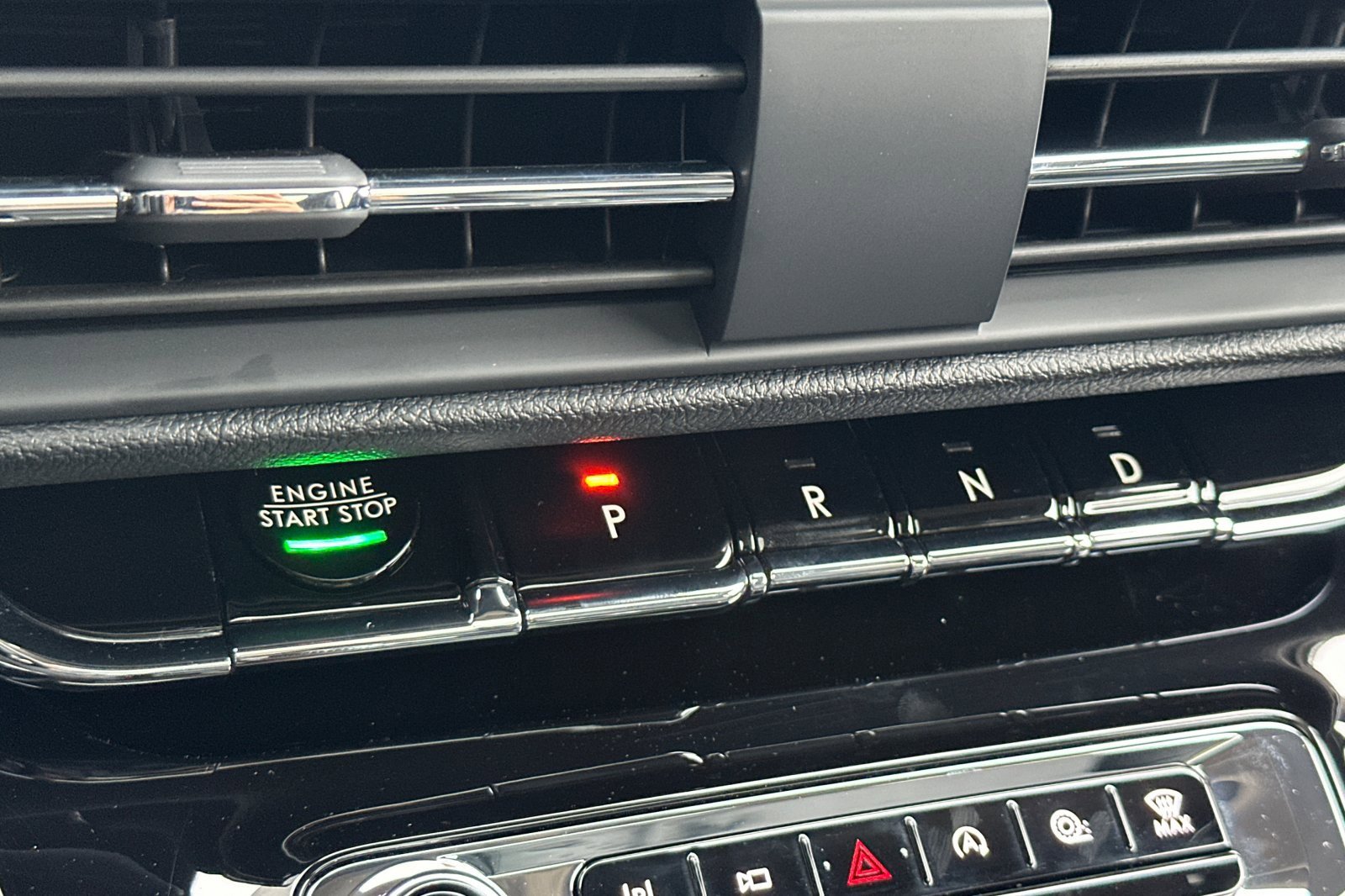 New 2025 Lincoln Corsair Reserve w/ Equipment Group 202A image 20