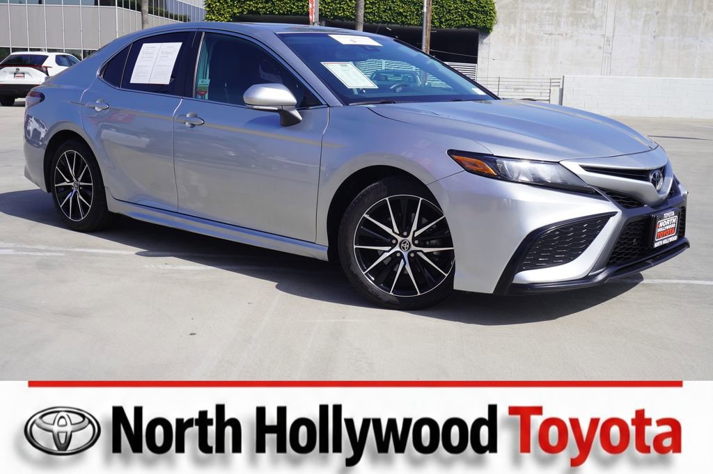 Certified 2023 Toyota Camry SE w/ Convenience Package image 1