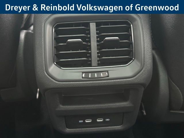 New 2026 Volkswagen Taos SE image 32