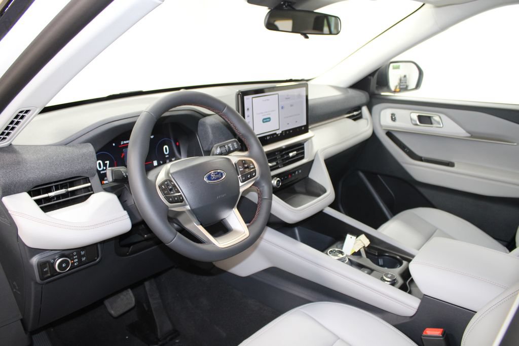 New 2026 Ford Explorer Active RWD image 23