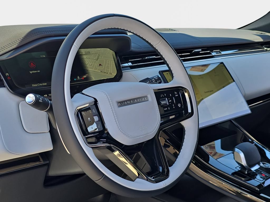 New 2027 Land Rover Range Rover Sport Dynamic SE AWD/4WD image 17