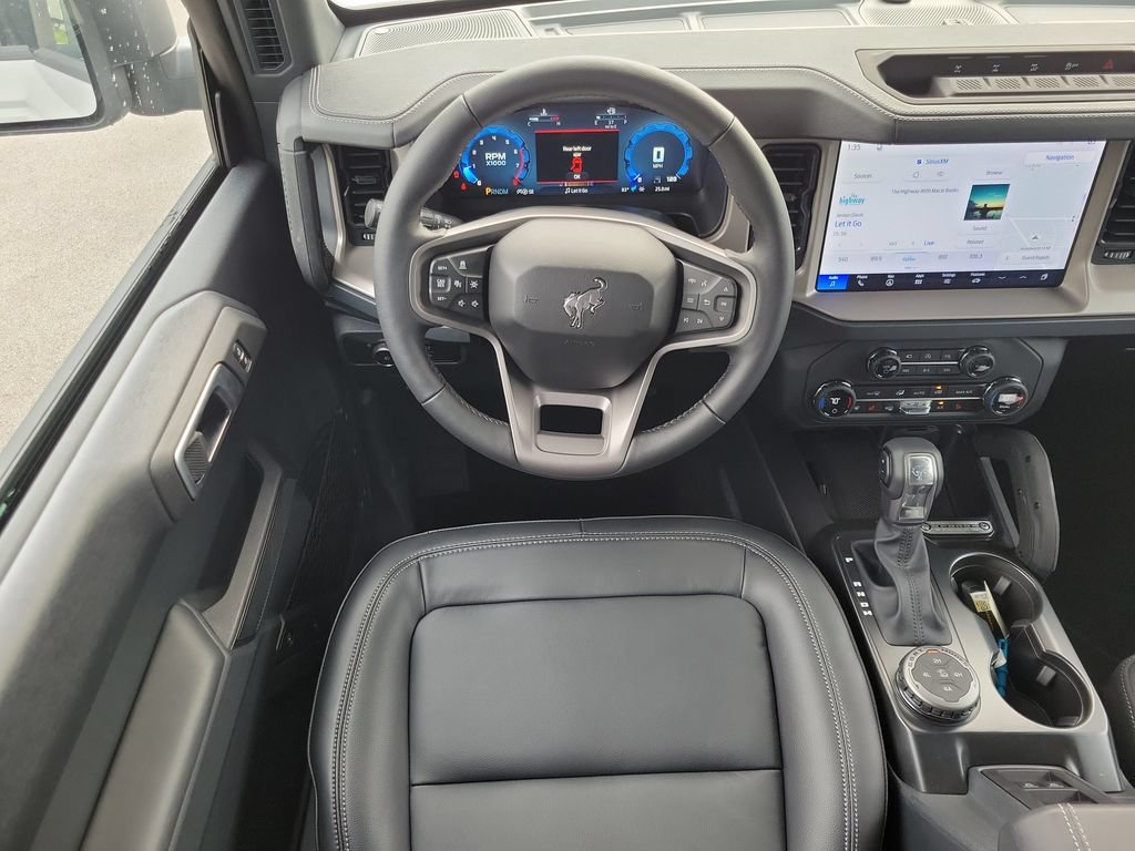 New 2026 Ford Bronco Outer Banks w/ Sasquatch Package AWD/4WD image 12