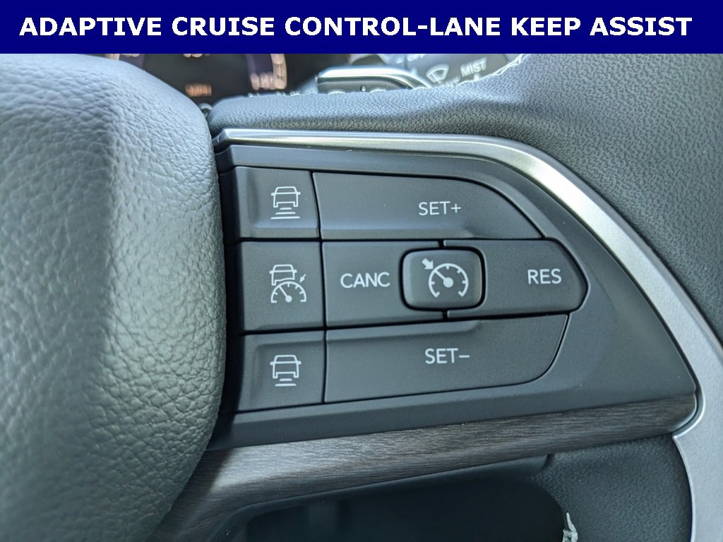 New 2025 Jeep Grand Cherokee Limited image 13