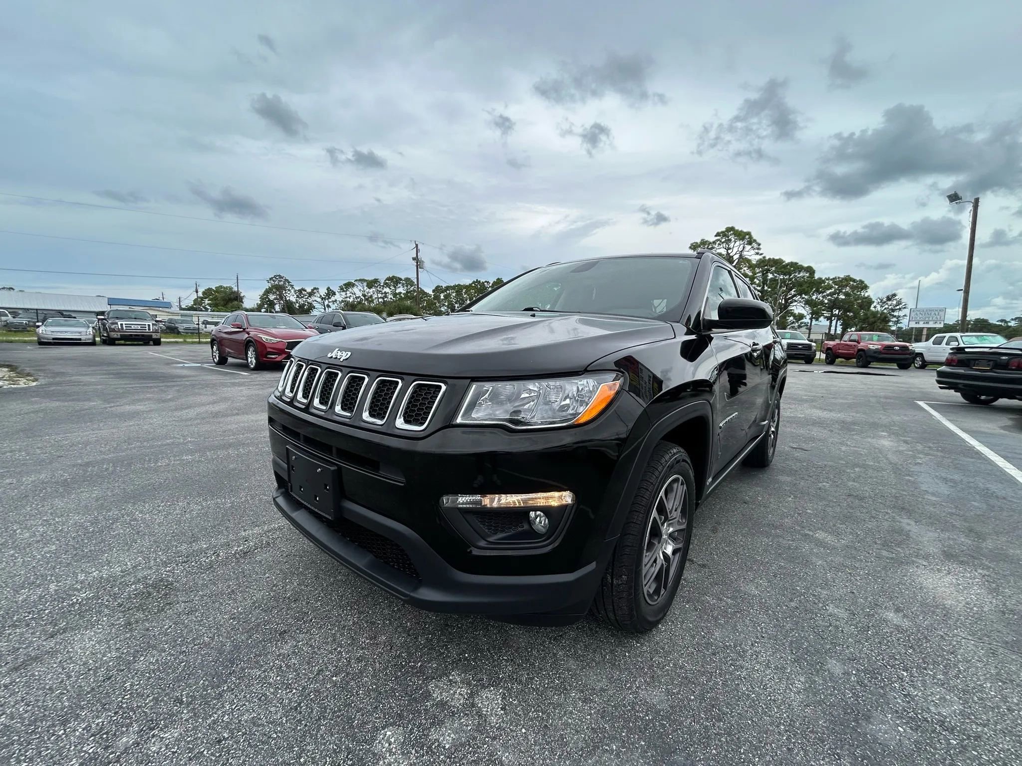 Used 2019 Jeep Compass Latitude w/ Cold Weather Group image 10