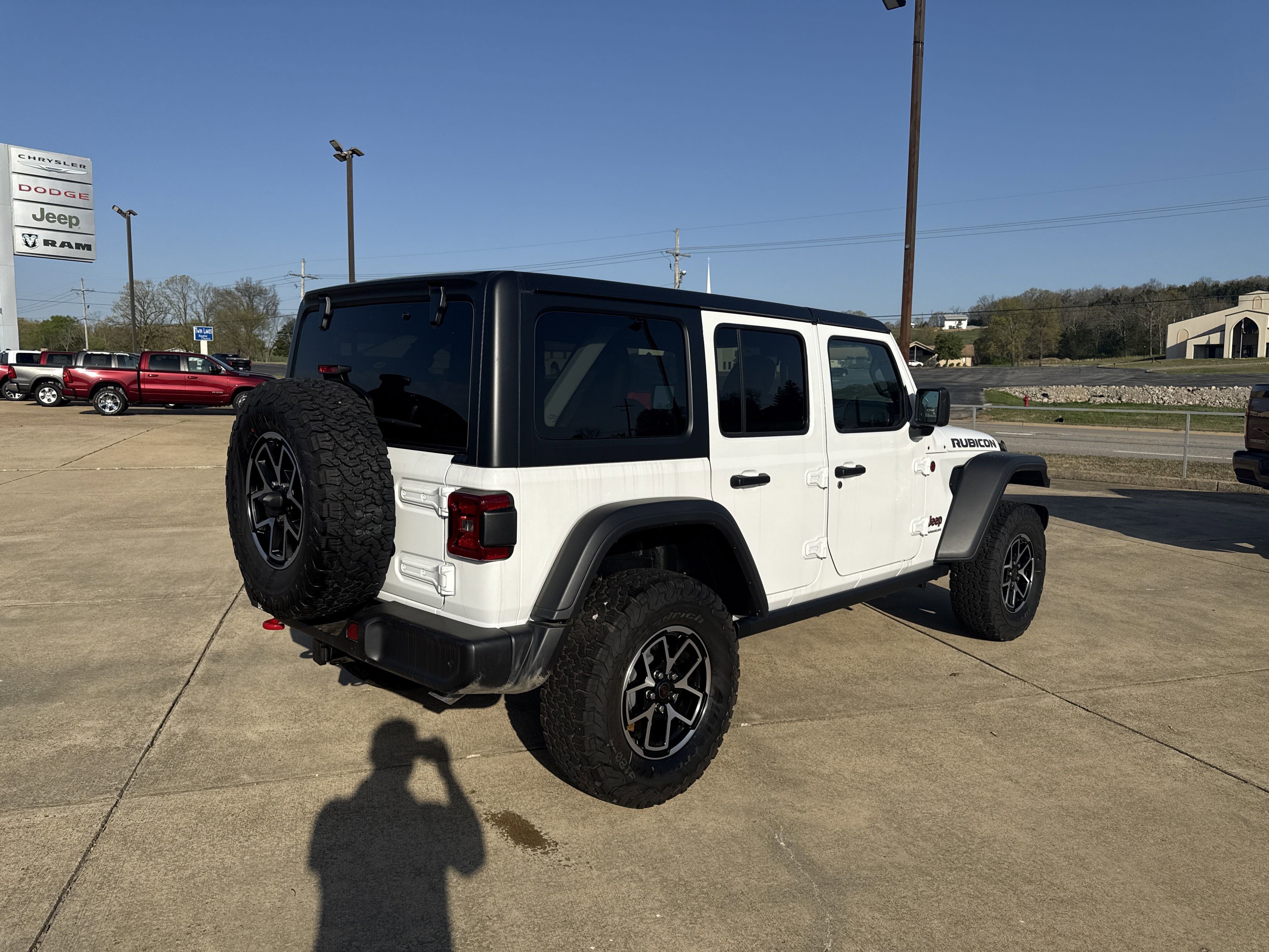 New 2025 Jeep Wrangler Unlimited Rubicon w/ Technology Group image 7