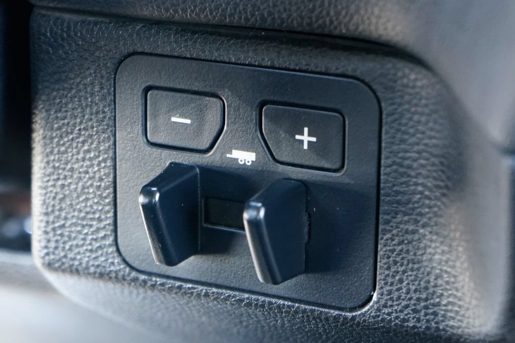 Used 2022 Toyota Tundra Limited AWD/4WD image 37