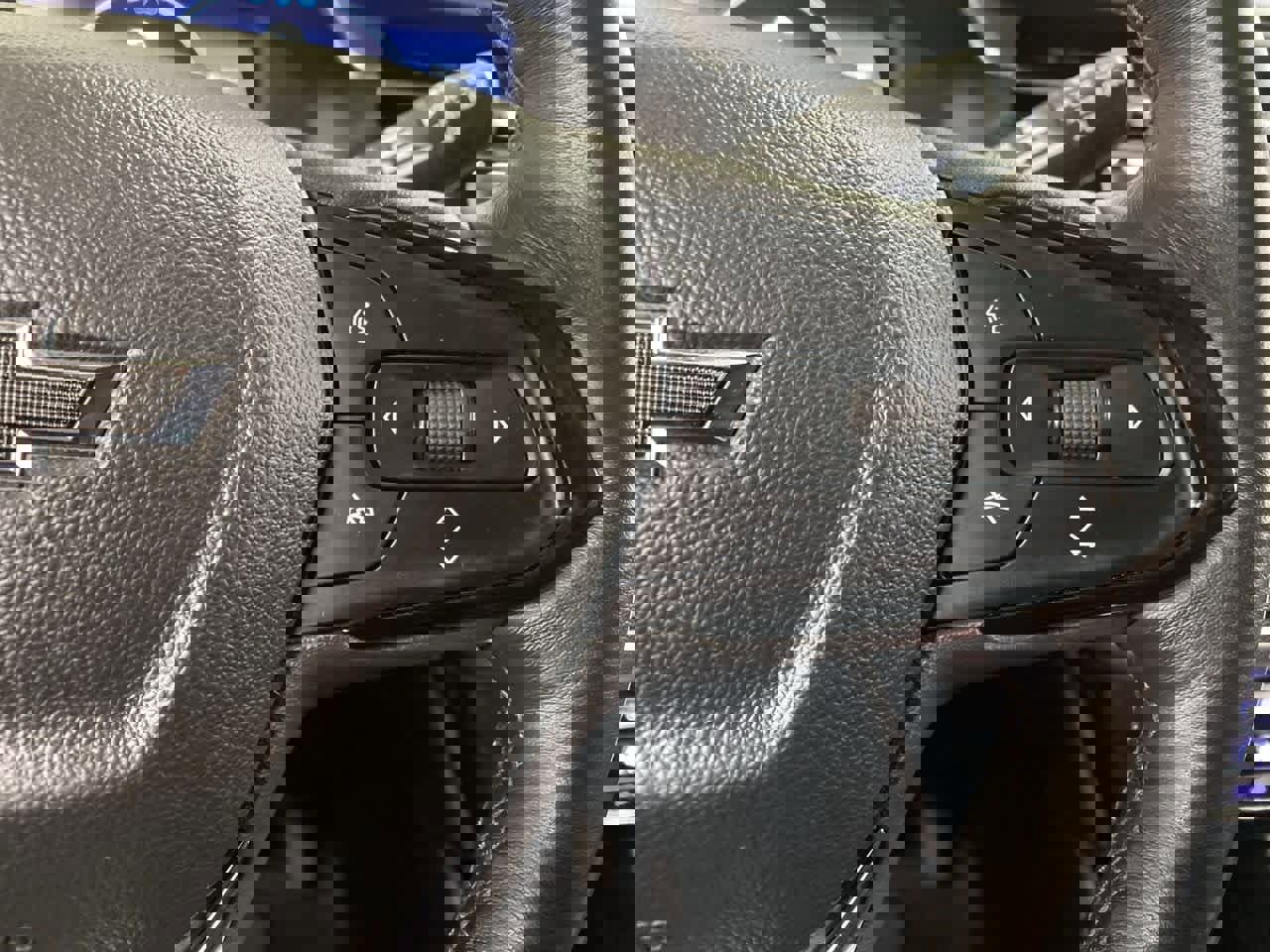 Used 2023 Chevrolet Bolt EUV LT w/ Convenience Package image 22